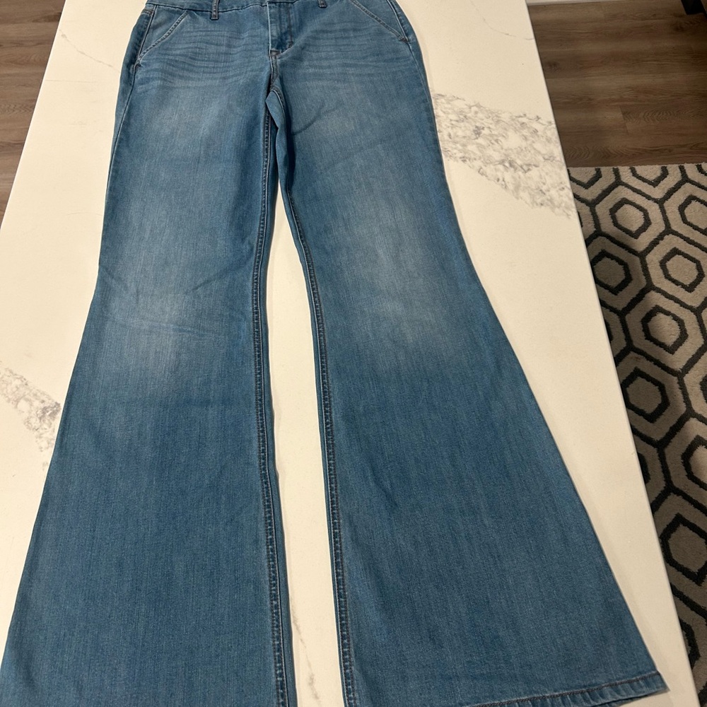 Level 99 Tanya Flare Light Blue Jeans size 28